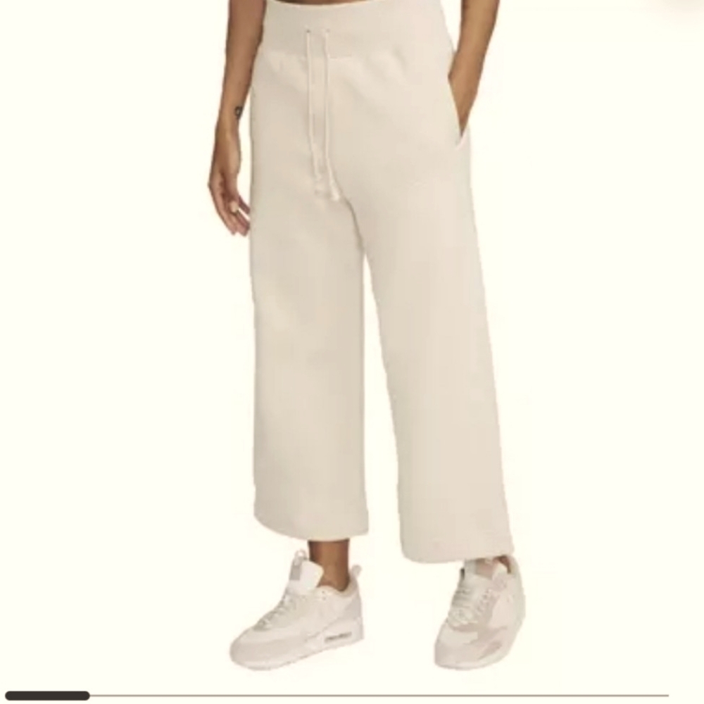 Nike Women's Size 3X Fleece High-Rise Cropped Sweatpants NWT